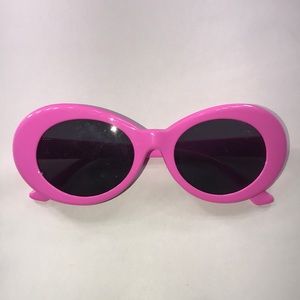 bubblegum pink “clout goggles”